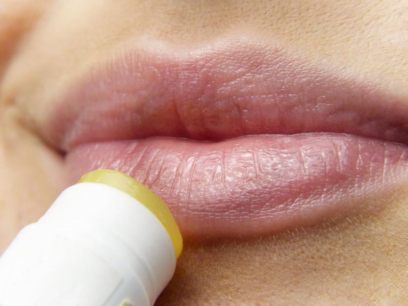 Какво да направите, ако устните изсъхнат: 5 полезни съвета