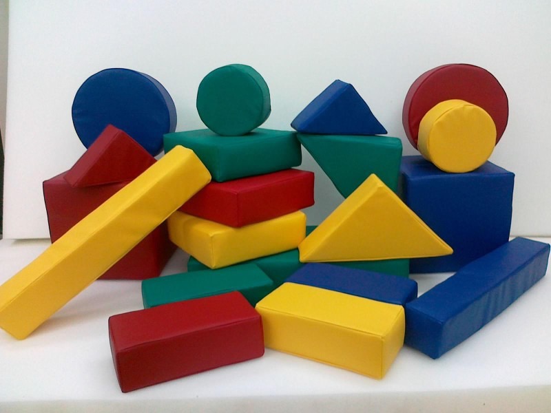 Вам точно потрібні кубики: розвиваючі ігри з кубиками від 6 місяців до 3 років